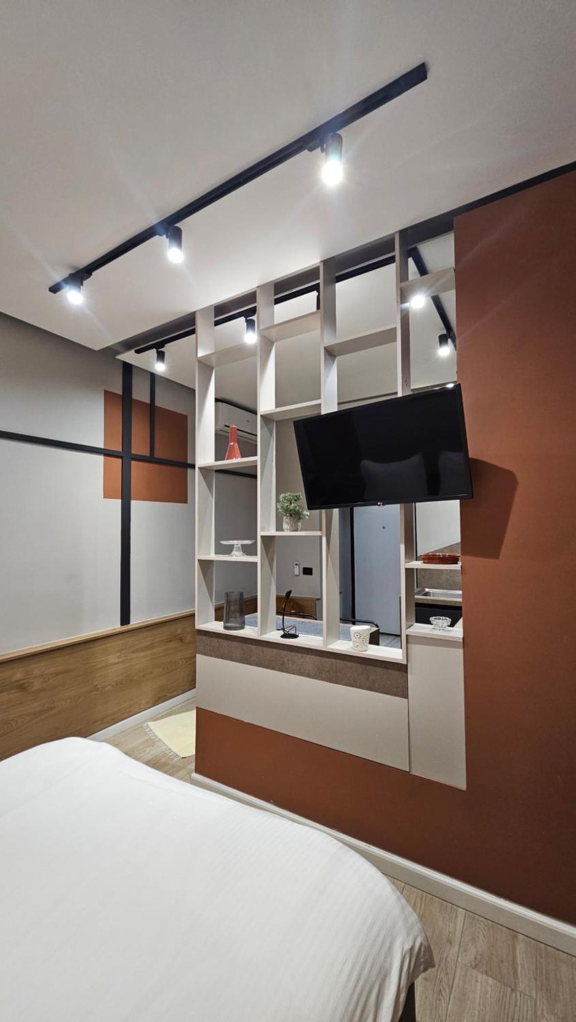 Tam Serviced Studio Apartments Next To Blloku Tirana Exterior photo